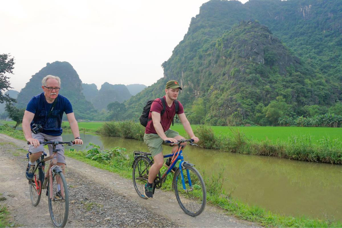 Hanoi Cycle Tour Hoa Binh, Ninh Binh, Nam Dinh 4 Days